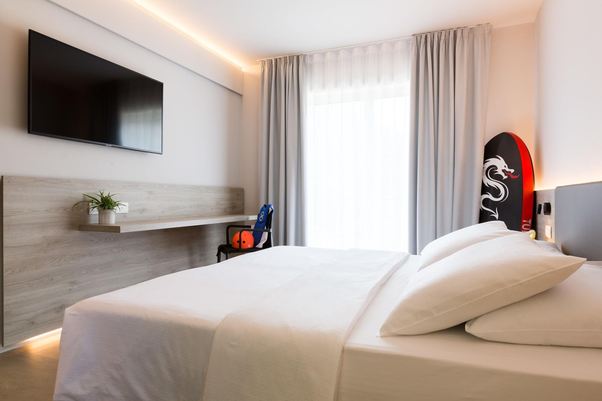 โกติ โฮเต็ล Hotel Torbole Sul Garda ภายนอก รูปภาพ